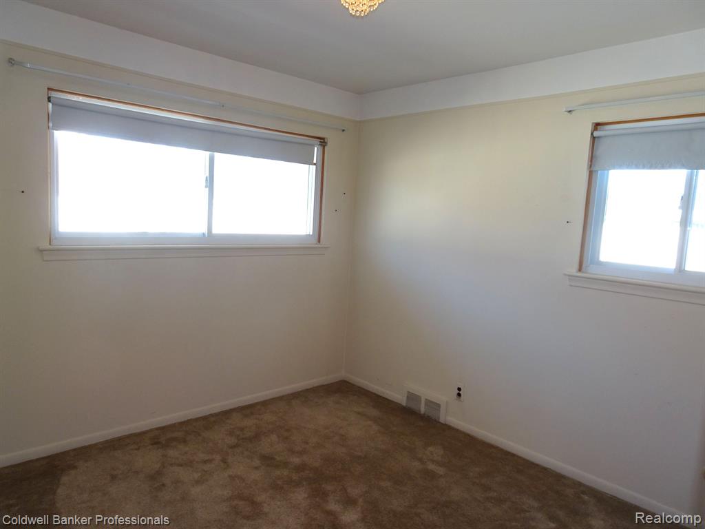 7790 LOUISE Court, Westland, MI — Photo 15