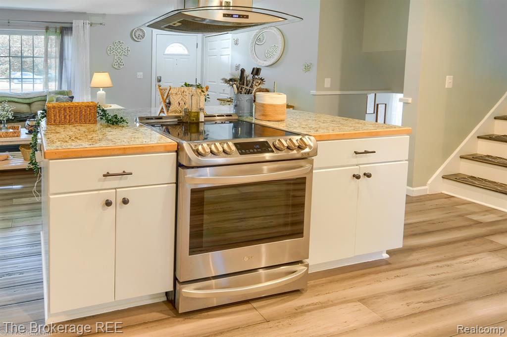 9404 E Lippincott Boulevard, Davison, MI 48423 — Photo 8