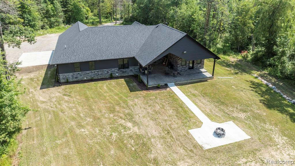 4697 Emmett Road, Emmett, MI 48022 — Photo 9