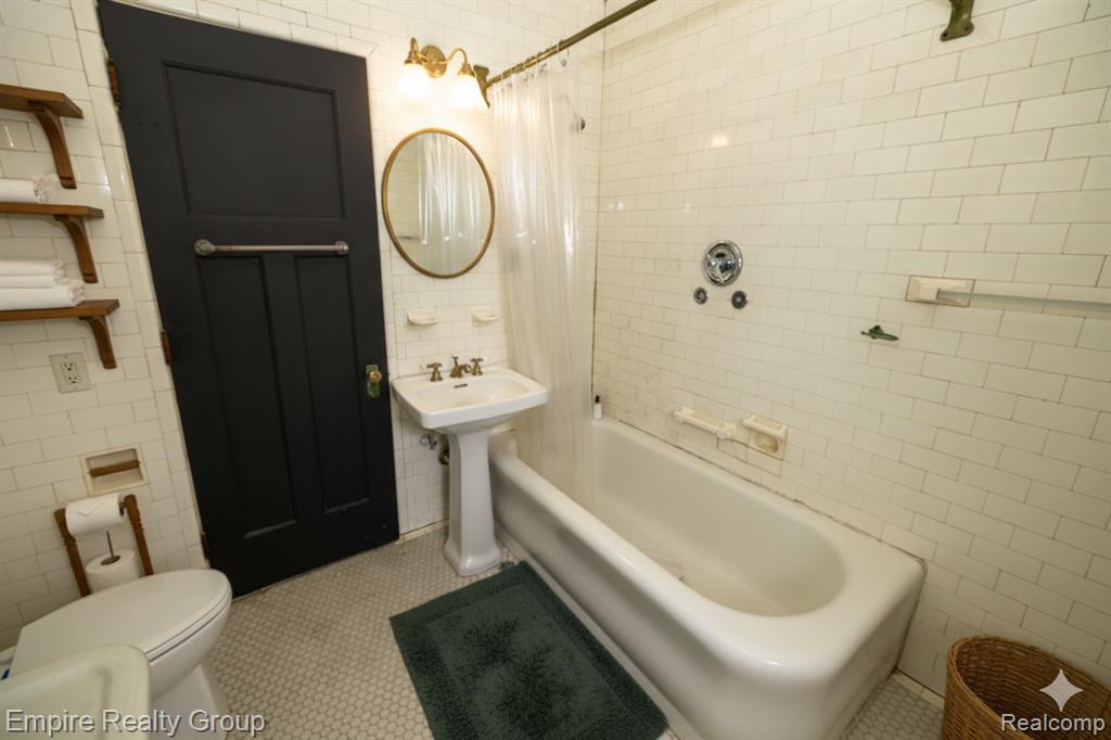 1484 Seyburn Street, Detroit, MI 48214 — Photo 21