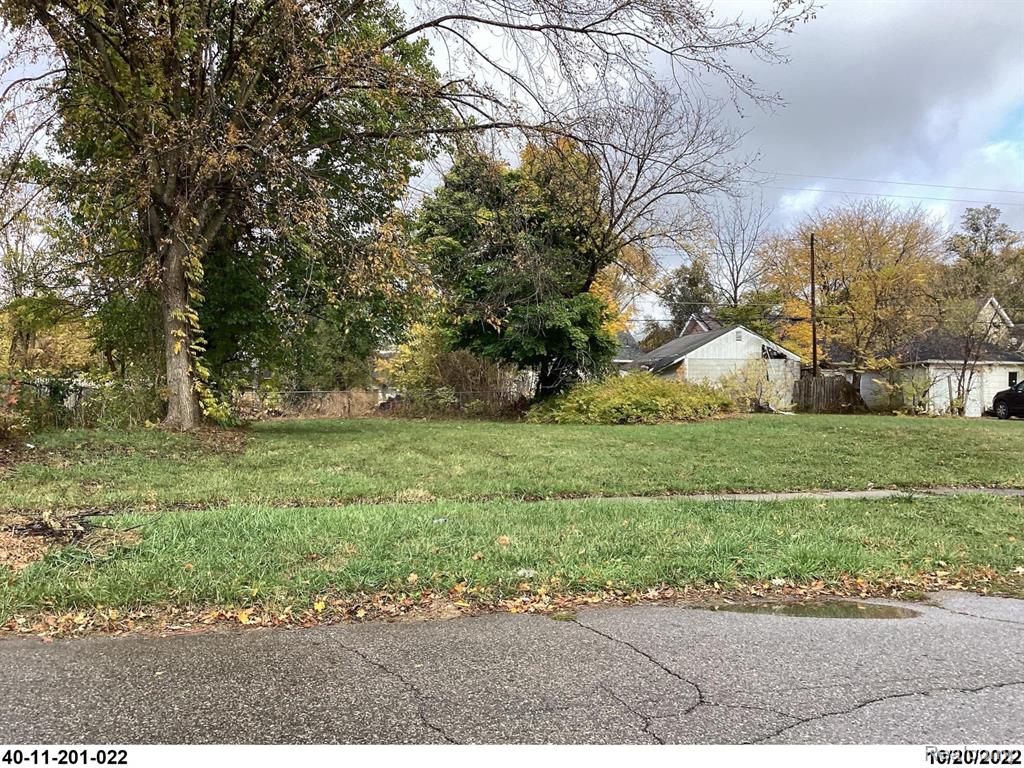 2424 Begole Street, Flint, MI 48504