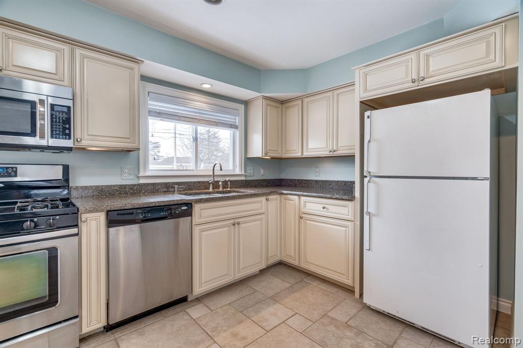 53270 AULGUR Drive, Shelby Twp, MI 48316 — Photo 7