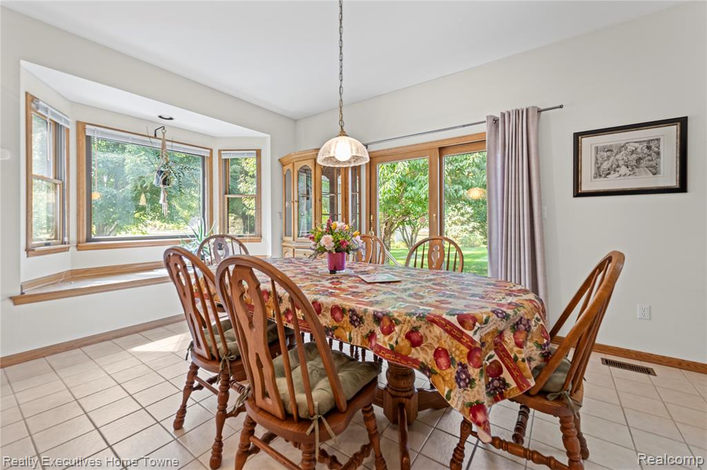 1070 Highland Drive, St. Clair, MI 48079 — Photo 9
