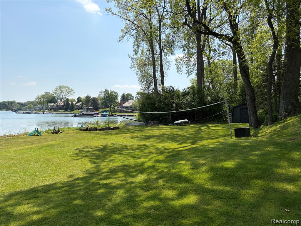 3717 Tyrconnel Court, West Bloomfield, MI 48323 — Photo 48