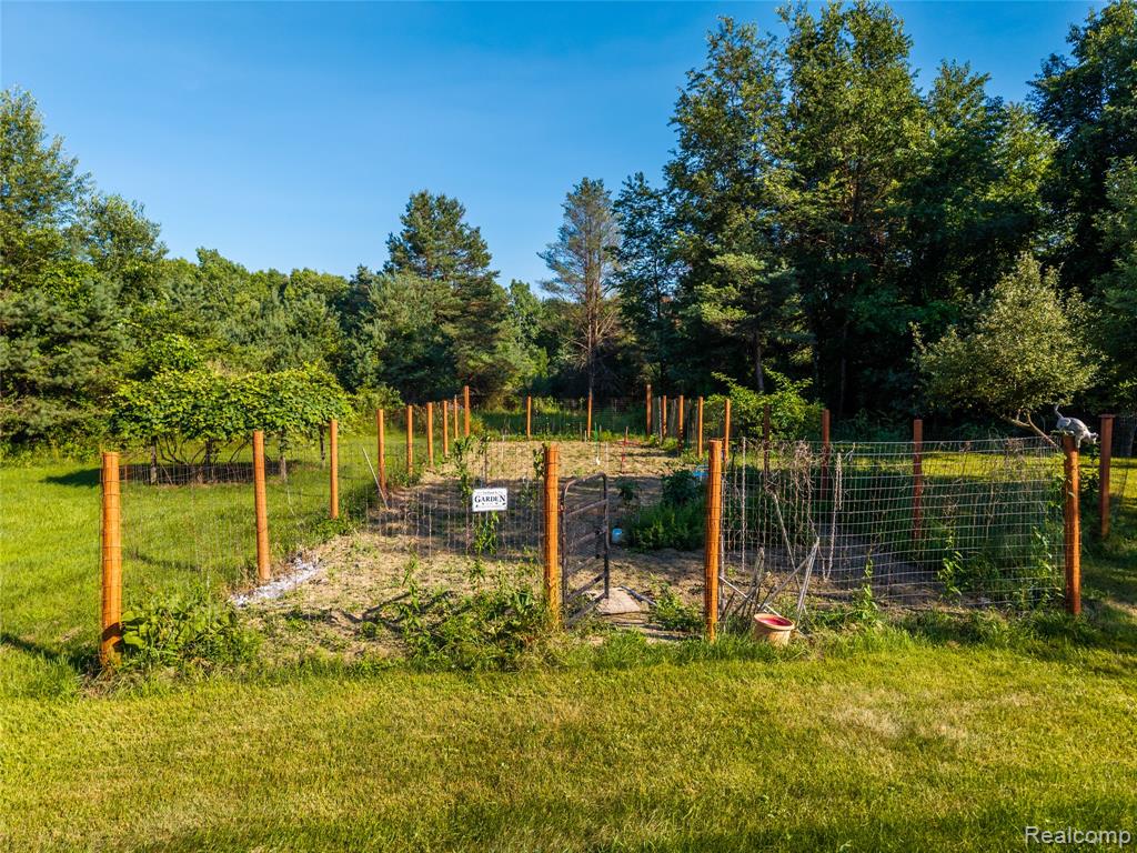 13445 Millie Court, Holly, MI 48442 — Photo 18