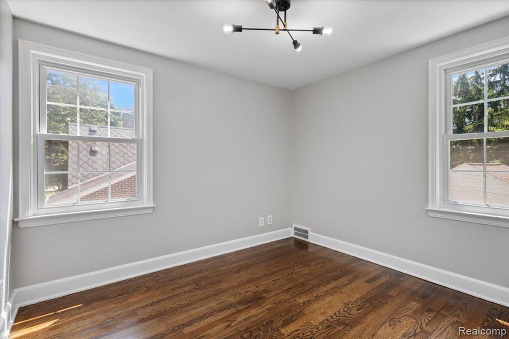 79 WENONAH Drive, Pontiac, MI 48341 — Photo 38