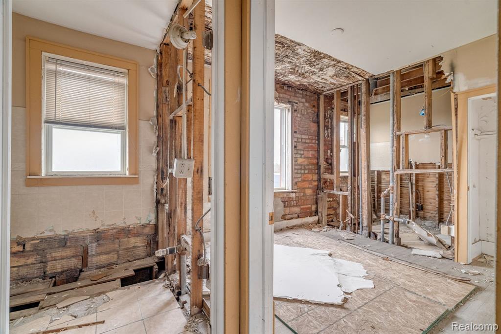 725 Whitmore Road, Detroit, MI 48203 — Photo 17