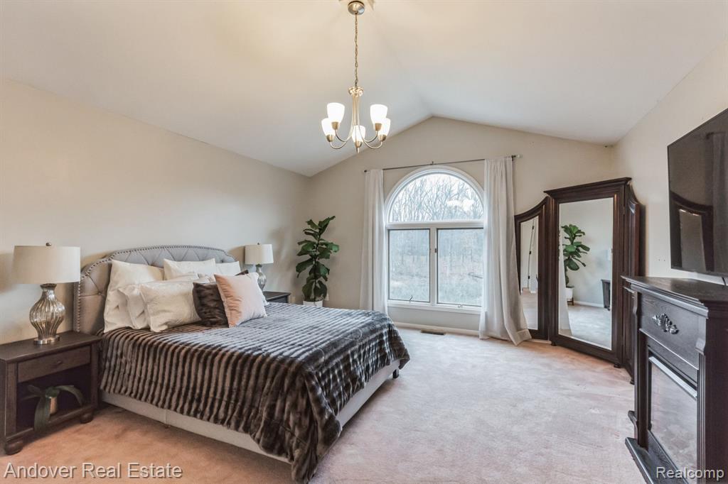 9581 AUTUMNWOOD Circle, Kalamazoo, MI 49009 — Photo 22