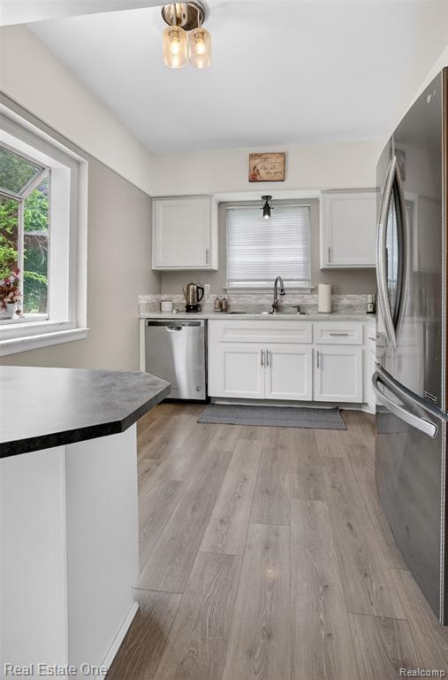 2802 Costa Mesa Road, Waterford, MI 48329 — Photo 10