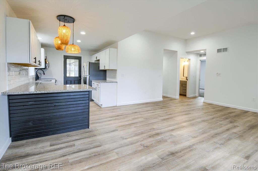 4507 N BELSAY Road, Flint, MI 48506 — Photo 11