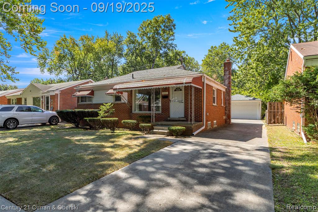 9001 Leverne, Redford, MI 48239 — Photo 35