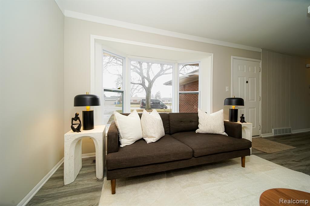 30644 HAYES Road, Roseville, MI 48066 — Photo 16