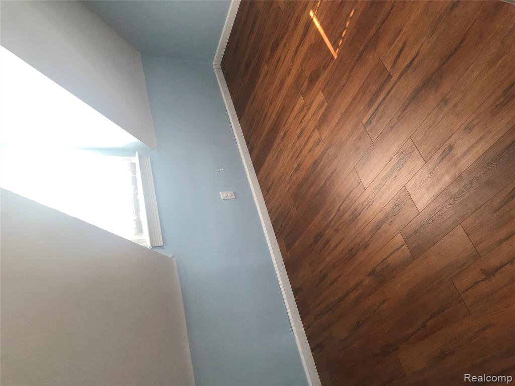 4715 CULVER Street, Dearborn Heights, MI 48125 — Photo 10