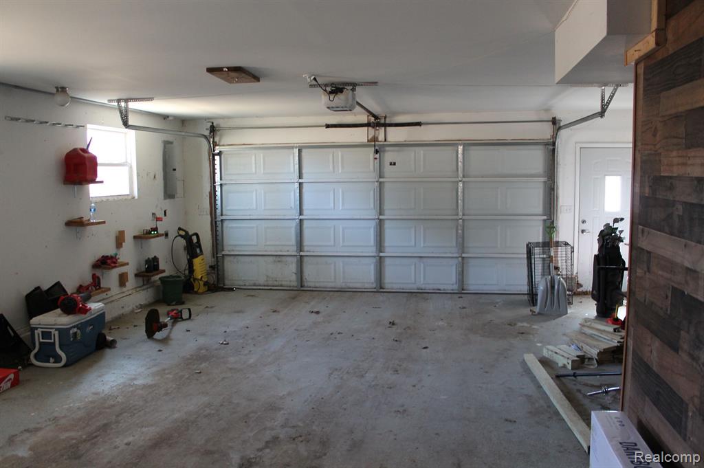 9611 WHITEWOOD Road, Pinckney, MI 48169 — Photo 33