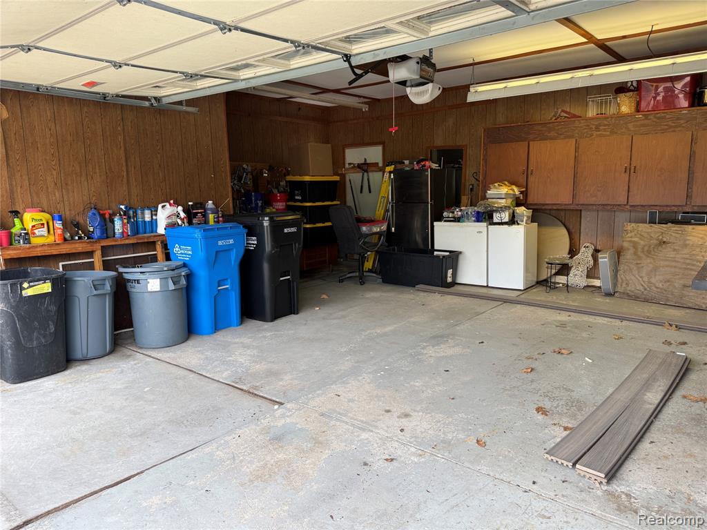 27860 Park Court, Madison Heights, MI 48071 — Photo 26