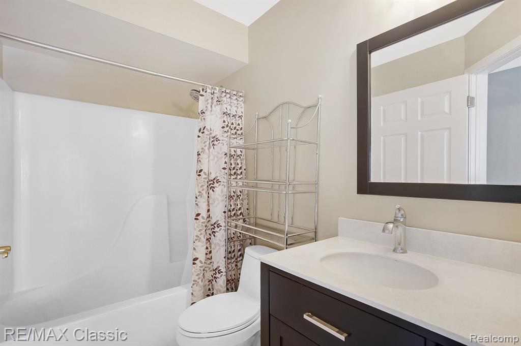 54446 ROYAL TROON Drive, South Lyon, MI 48178 — Photo 15