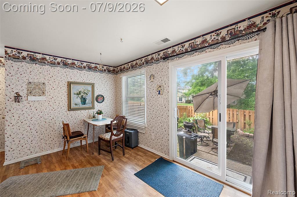 930 Little Hill Court, Rochester Hills, MI 48307 — Photo 27