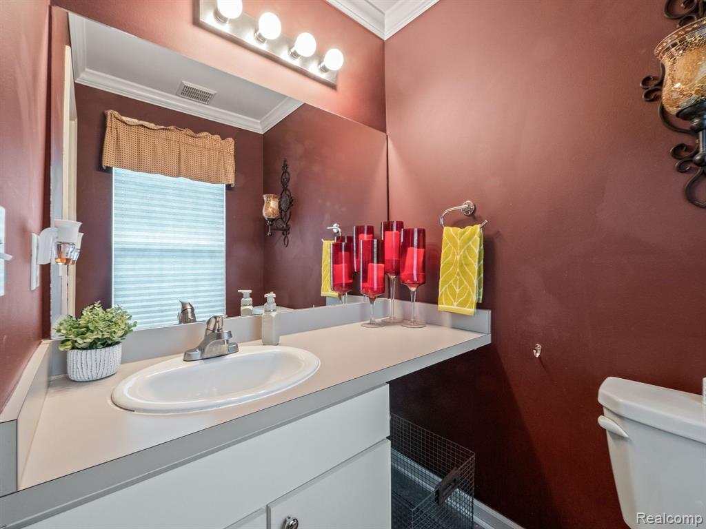 4081 HUNTERS Circle E, Canton, MI 48188 — Photo 19