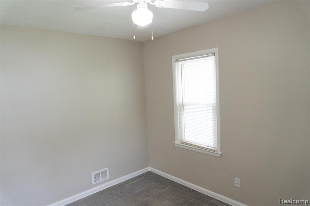 4410 Brunswick Avenue, Flint, MI 48507 — Photo 15