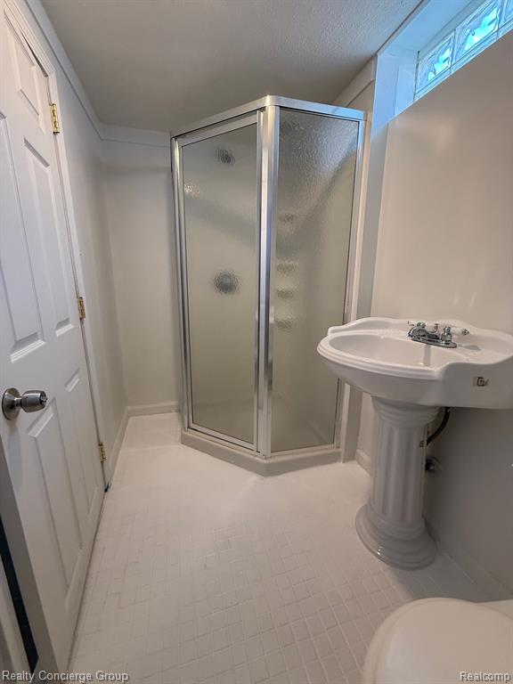 400 N LEONA Avenue, Garden City, MI — Photo 34