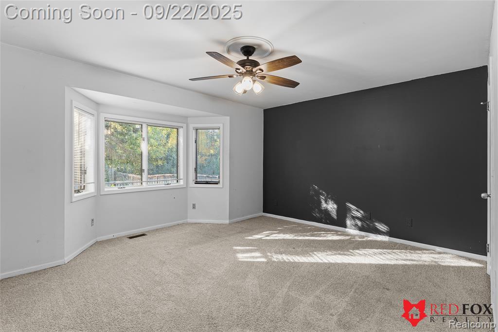 6031 Oak Creek Drive, Swartz Creek, MI 48473 — Photo 19