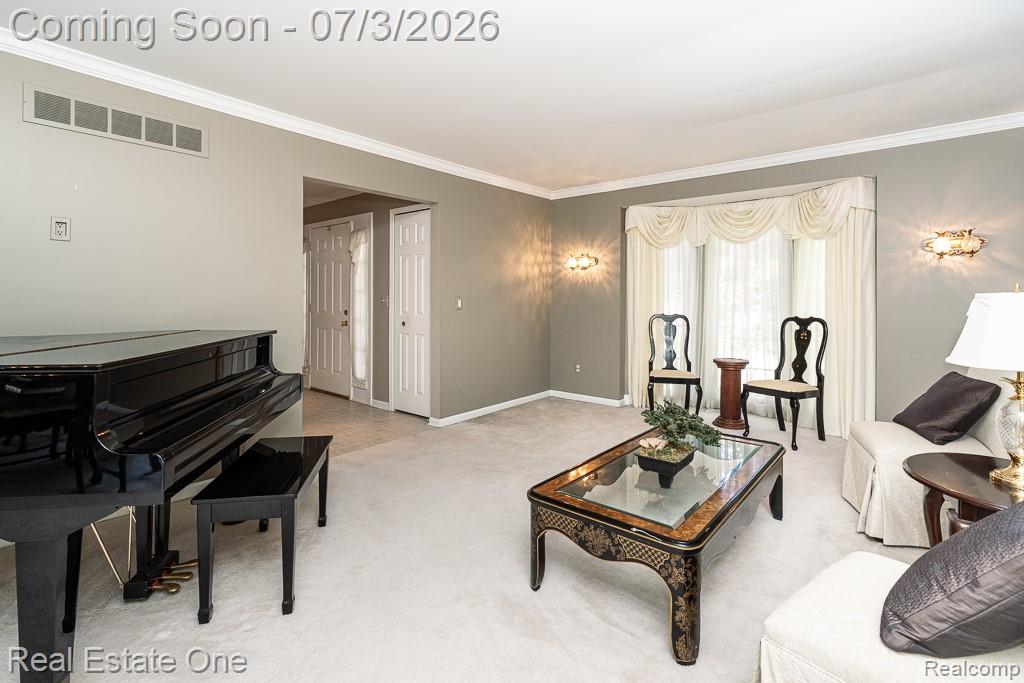 6489 Shoreline Drive, Troy, MI 48085 — Photo 7