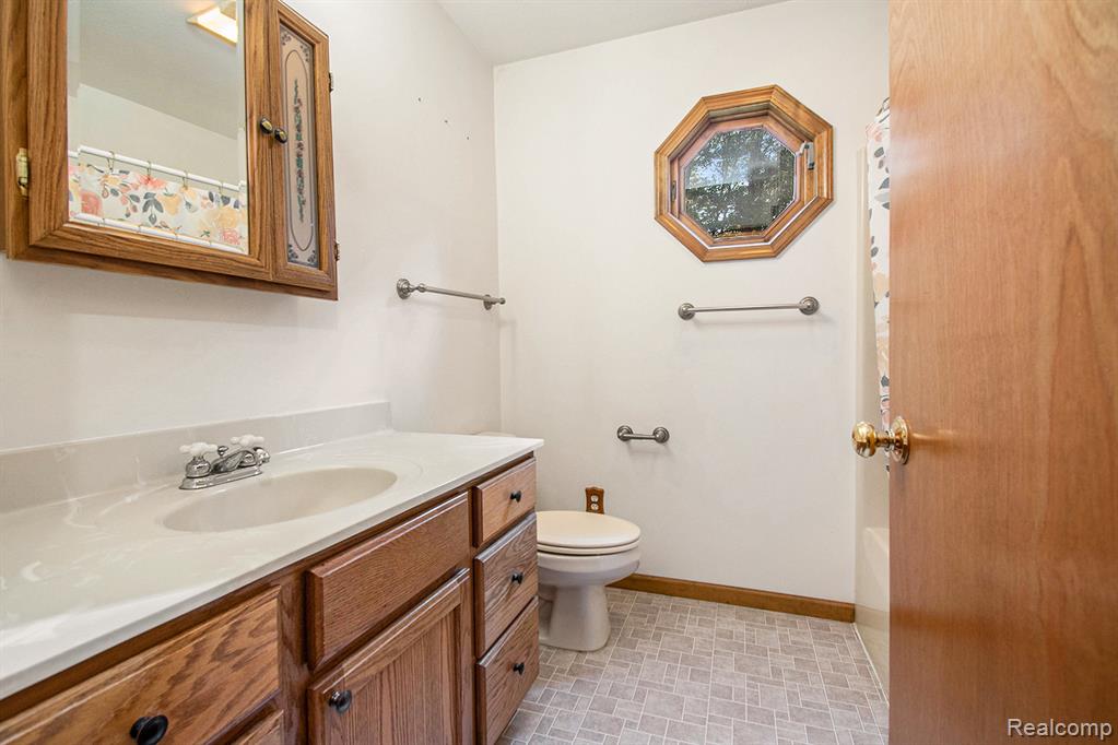 7413 W Nestel Road, Houghton Lake, MI 48629 — Photo 14