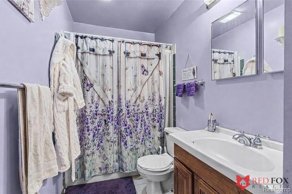 2379 Hialeah Drive, Flint, MI 48507 — Photo 21