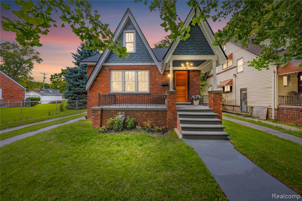 11351 Mettetal Street, Detroit, MI 48227