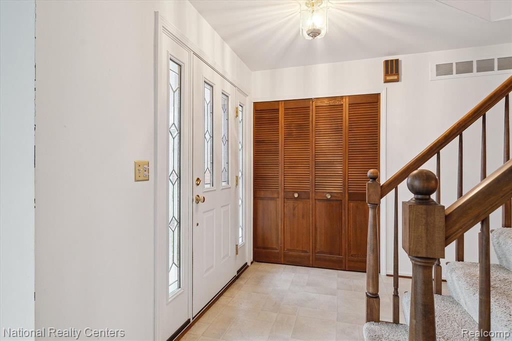 41250 Appleby Court, Northville, MI 48168 — Photo 10
