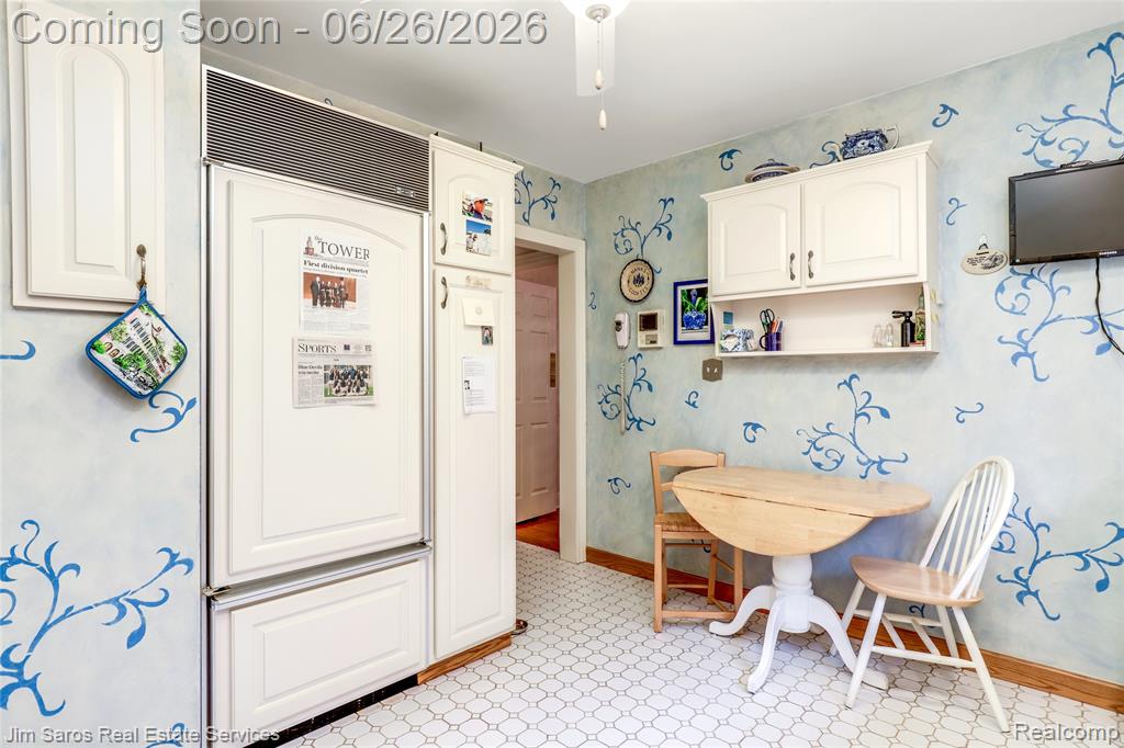 764 Harcourt Road, Grosse Pointe Park, MI 48230 — Photo 11