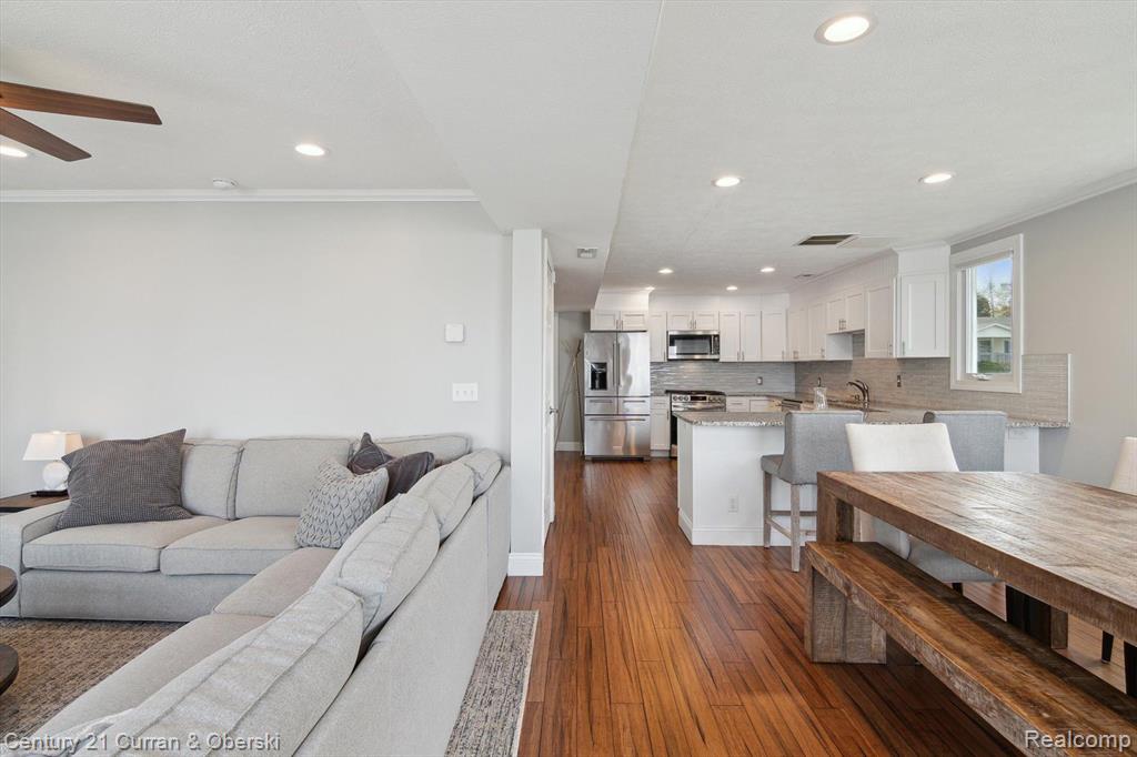 421 EDGEWOOD Drive, Jackson, MI 49201 — Photo 15