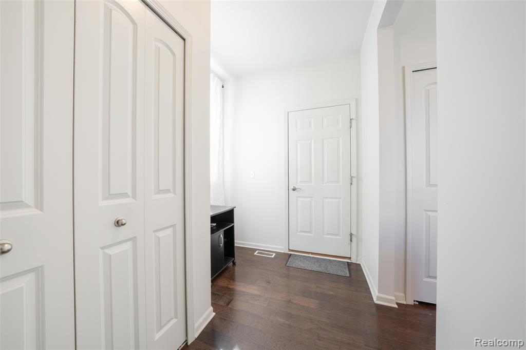 3236 Curtis Street, Wixom, MI 48393 — Photo 40