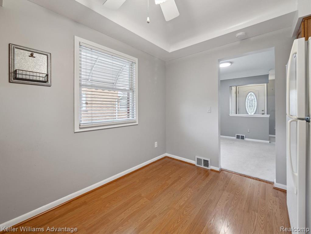 6634 HAWTHORNE Street, Garden City, MI — Photo 12