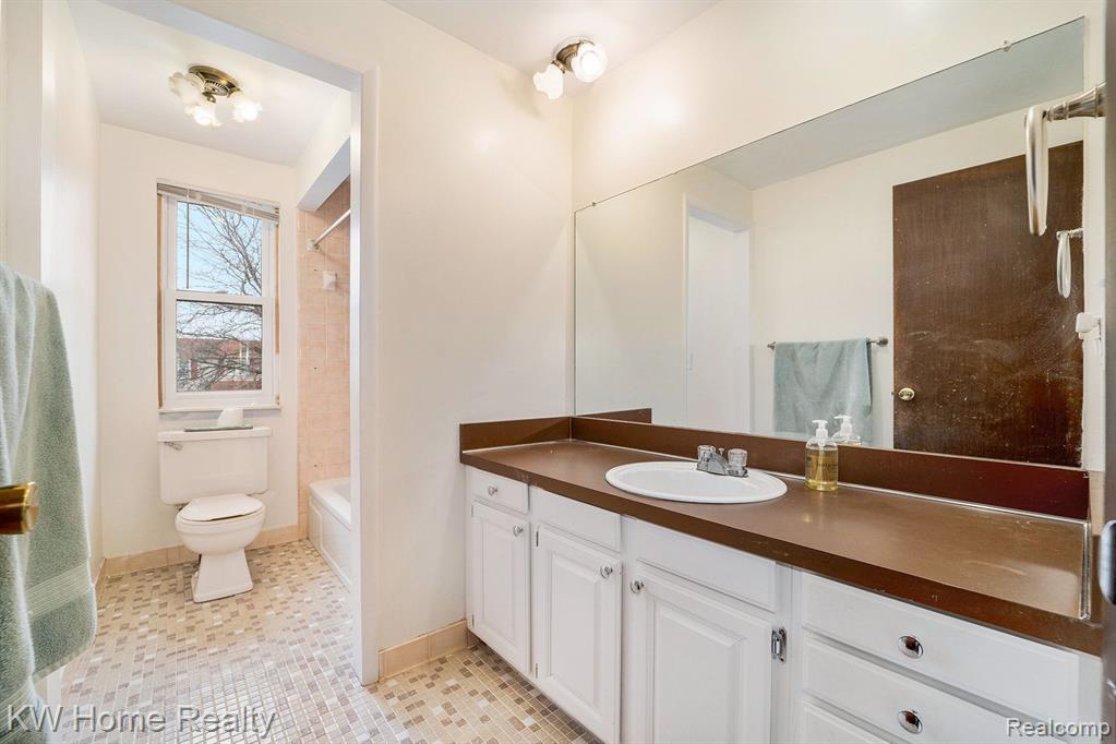 47247 BARTLETT Drive, Canton, MI 48187 — Photo 30