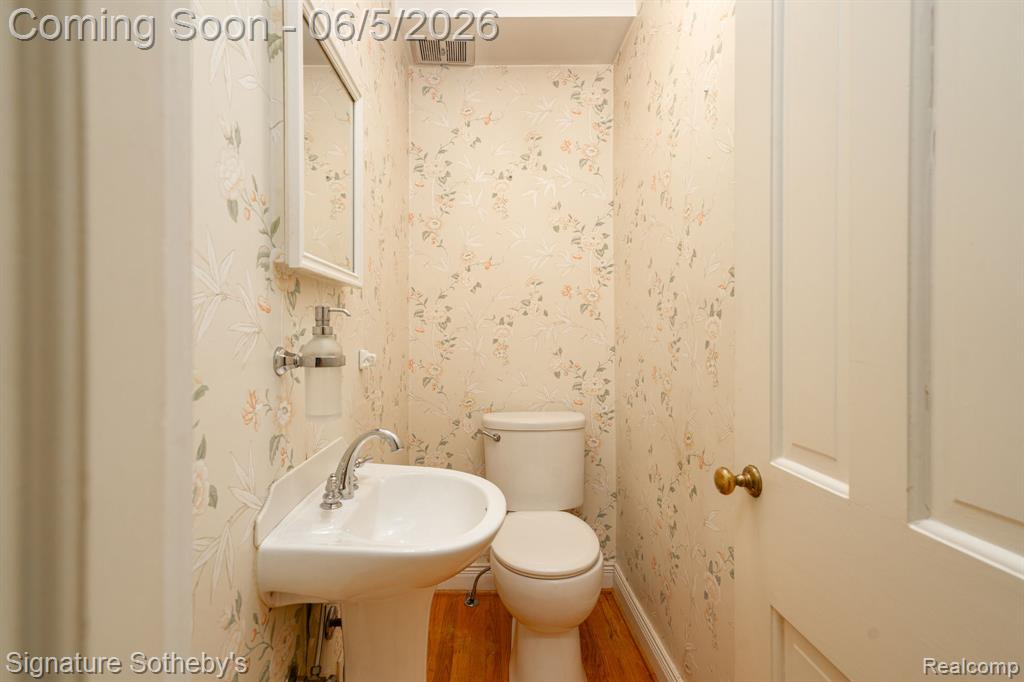 274 Hillcrest Avenue, Grosse Pointe, MI 48236 — Photo 21