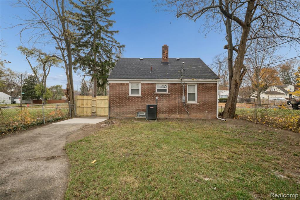 17326 Kentfield Street, Detroit, MI 48219 — Photo 15