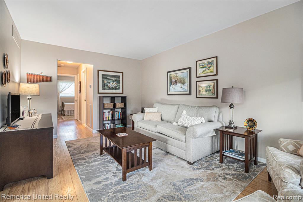 2802 Bombridge Court, Ann Arbor, MI 48104 — Photo 3