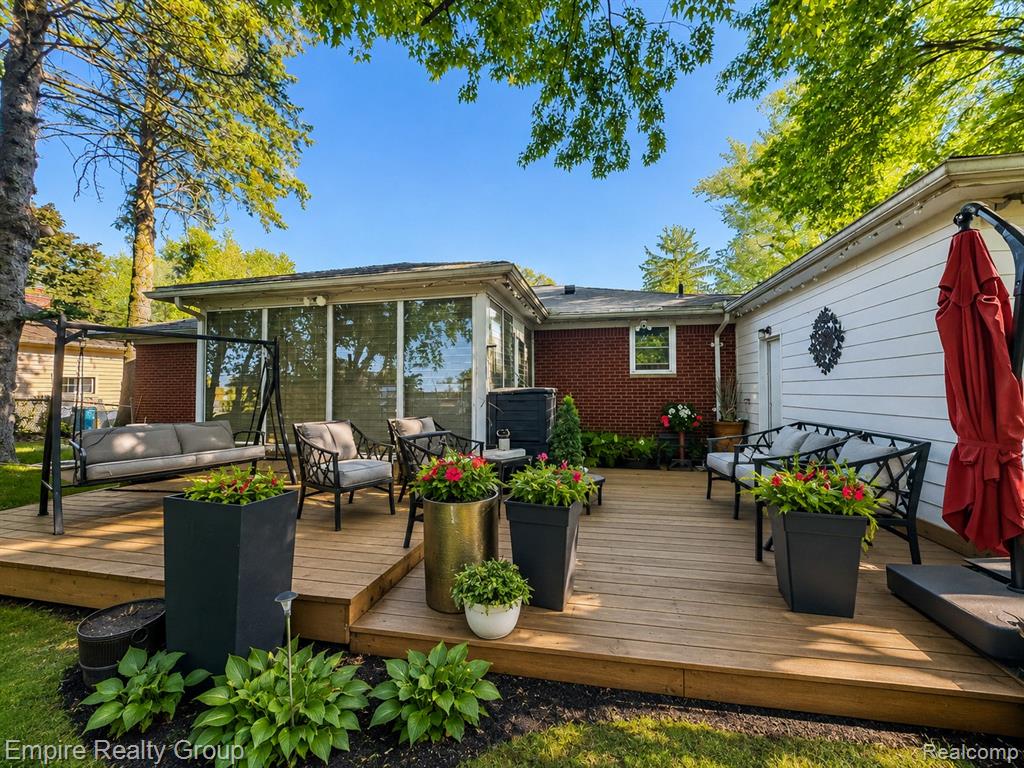 17300 Buckingham Avenue, Beverly Hills, MI 48025 — Photo 5