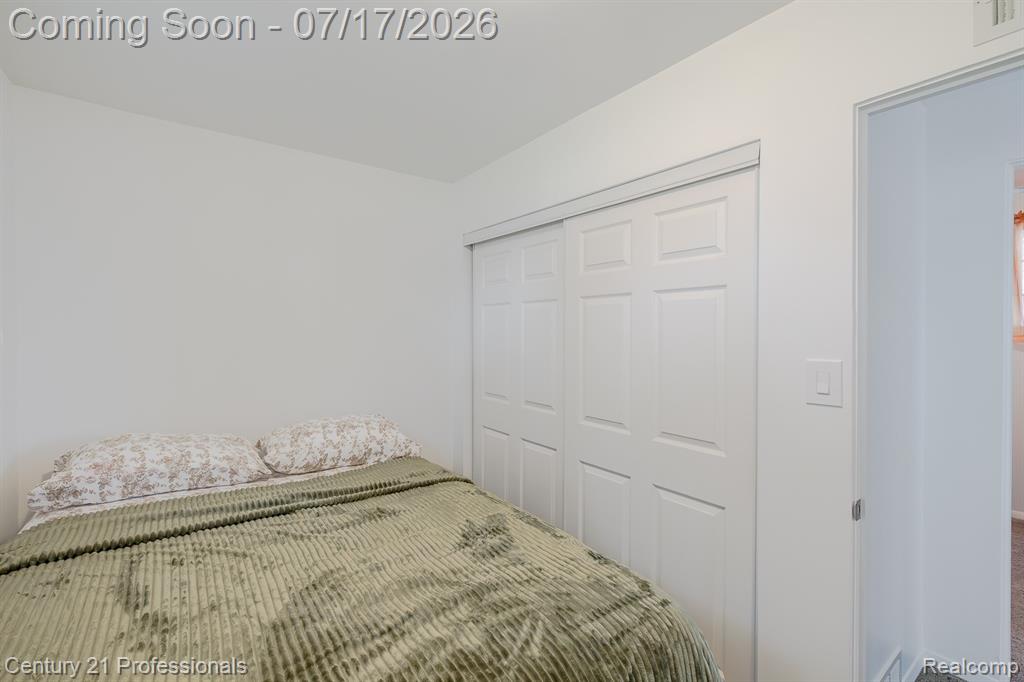 420 Bellevue Avenue, Lake Orion, MI 48362 — Photo 35