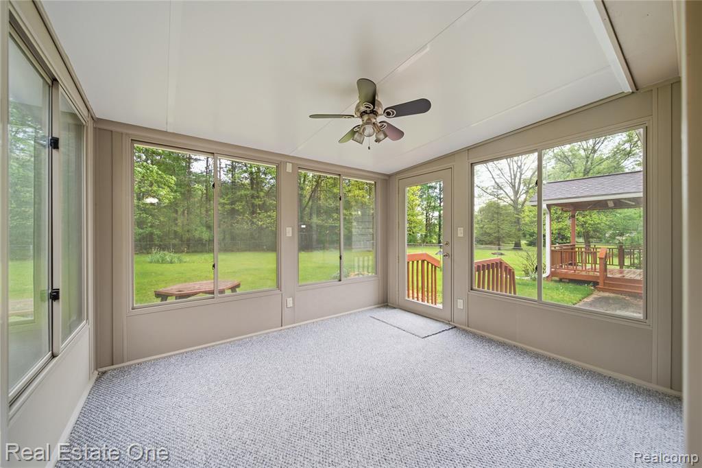9715 Galatian Drive, Whitmore Lake, MI 48189 — Photo 20