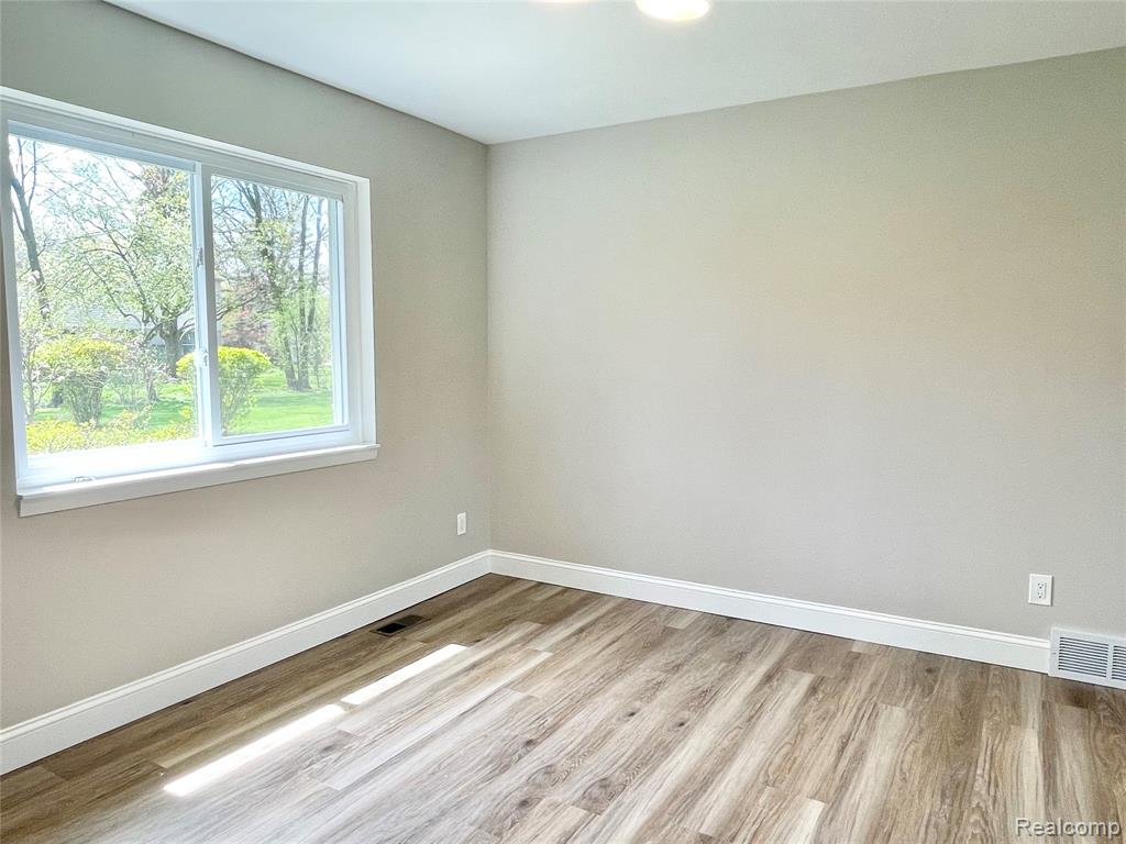 600 SEDGEFIELD Drive, Bloomfield Hills, MI 48304 — Photo 5