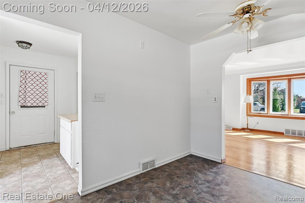5908 Pine Street, Taylor, MI 48180 — Photo 12