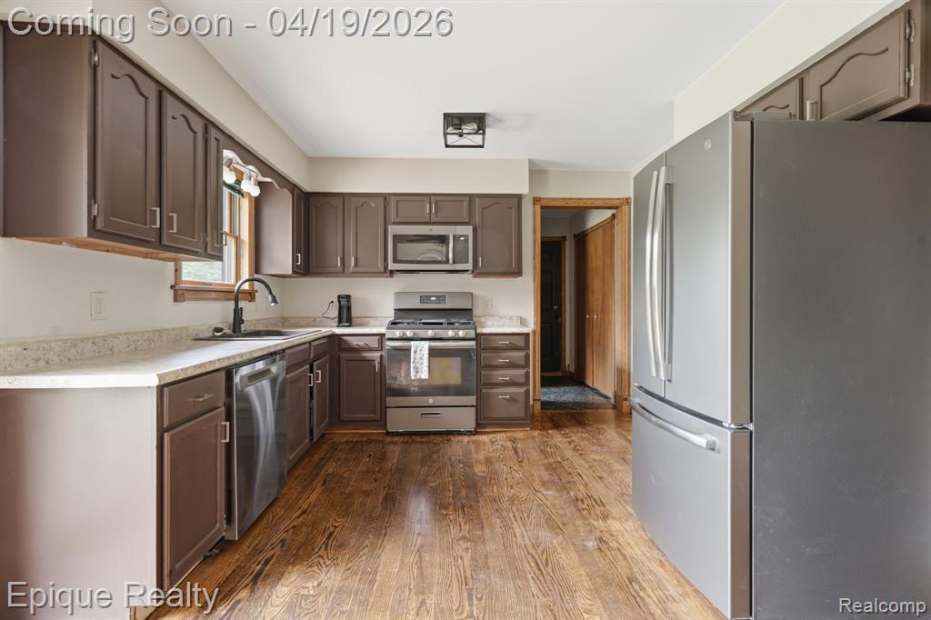 8269 Morrish Road, Flushing, MI 48433 — Photo 9