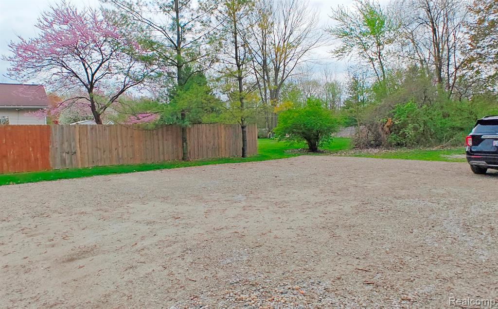 472 ROBBE Avenue, Belleville, MI 48111 — Photo 21