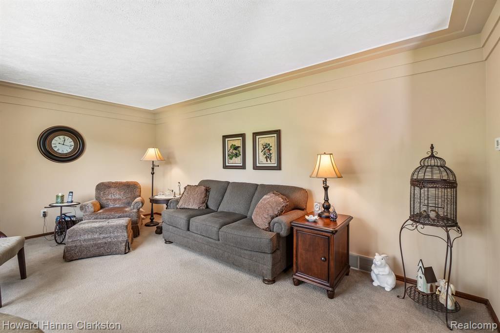 12120 Carriage Trail Drive, Davisburg, MI 48350 — Photo 7