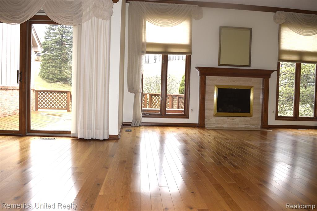 37786 Siena Drive, Farmington Hills, MI 48331 — Photo 9