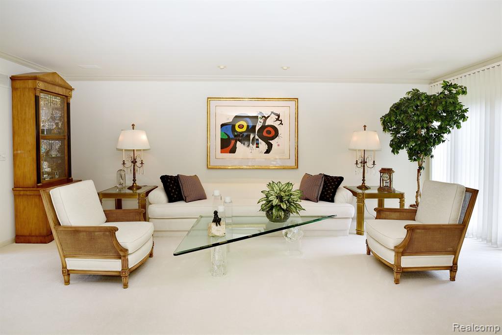 1943 PINE RIDGE Court, Bloomfield Hills, MI 48302 — Photo 6