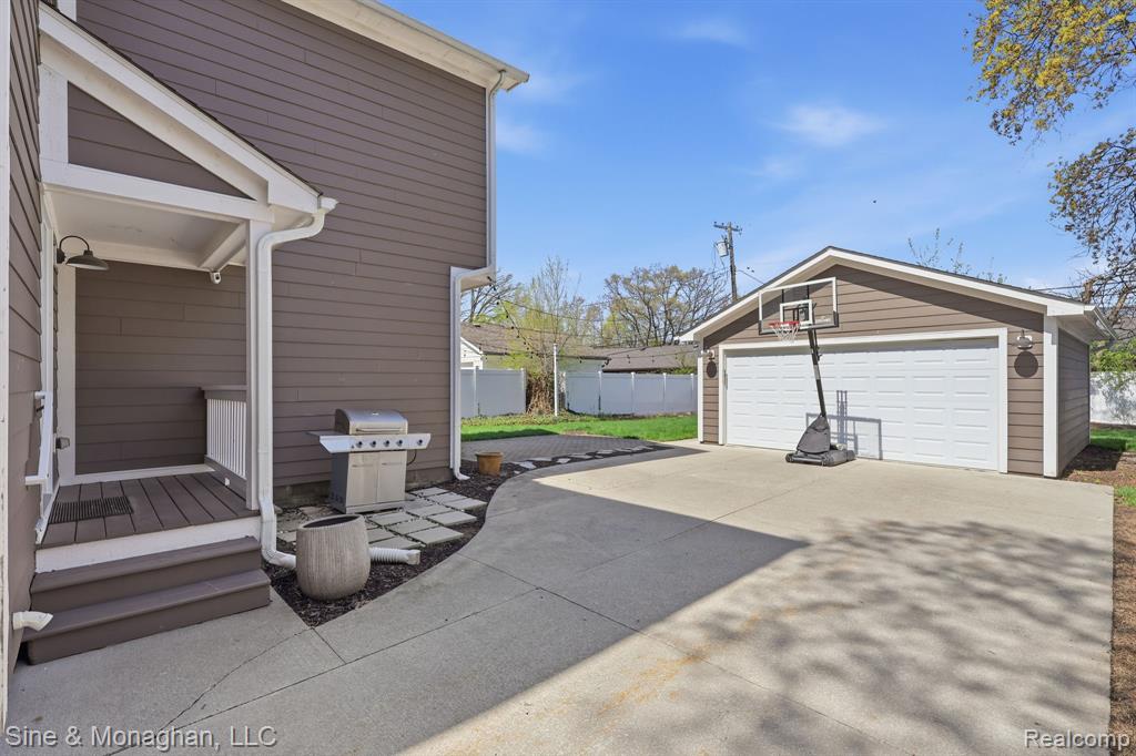 716 Cherry Avenue, Royal Oak, MI 48073 — Photo 28