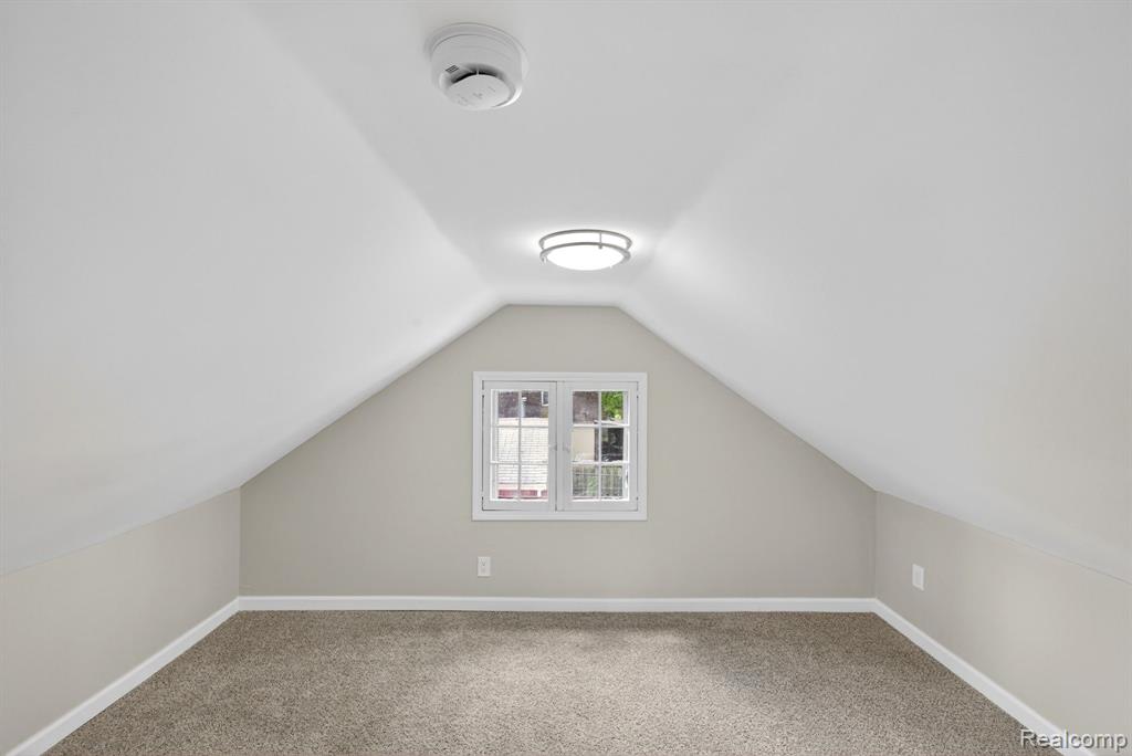 4047 Mitchell Drive, Flint, MI 48506 — Photo 22